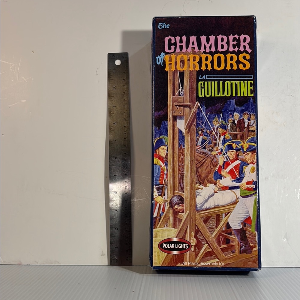 Polar Lights Chamber of Horrors GUILLOTINE Model Kit